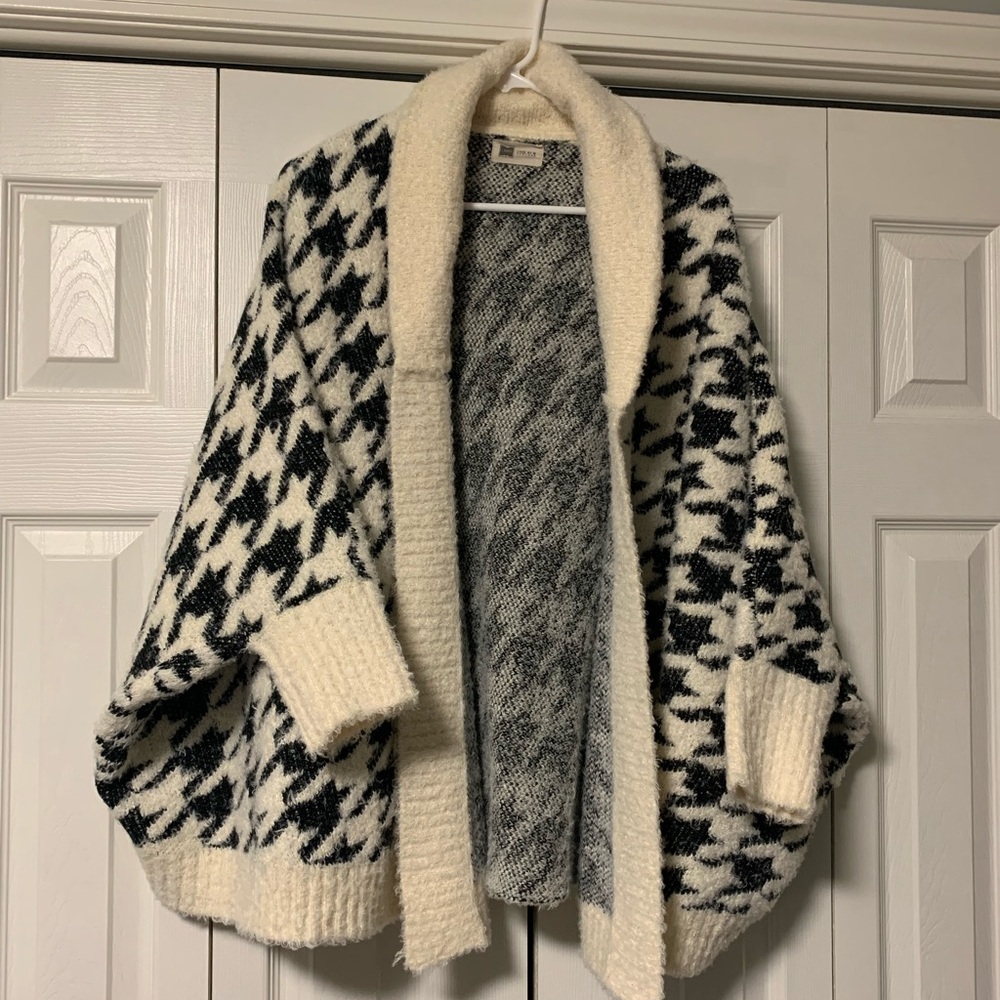Houndstooth Teddy Cape Sweater